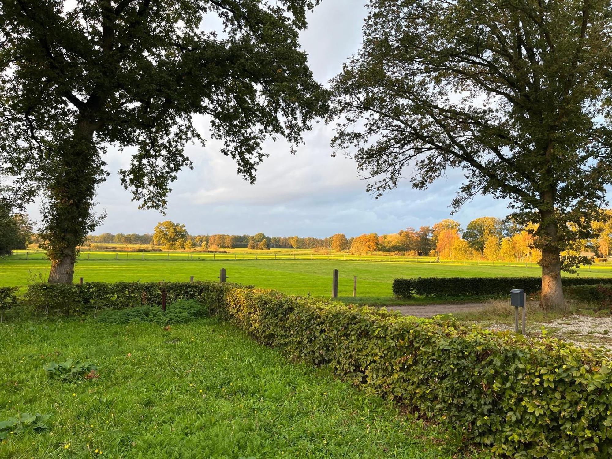 The Barn Hotel Emst Buitenkant foto